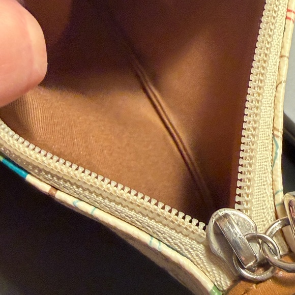 EUC Coach Chelsea Heritage Wristlet - Picture 14 of 15